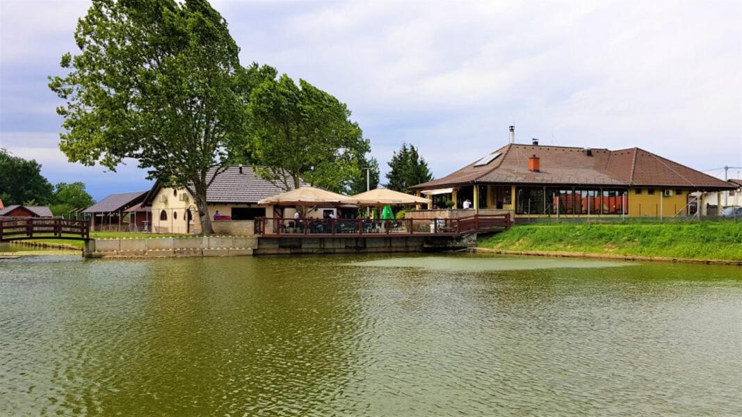 Apartma Lindau Lendava Esterno foto